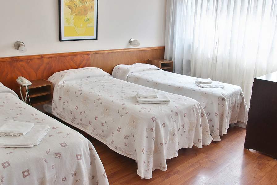Camas Hotel Cosmos Mar Del Plata Buenos Aires
