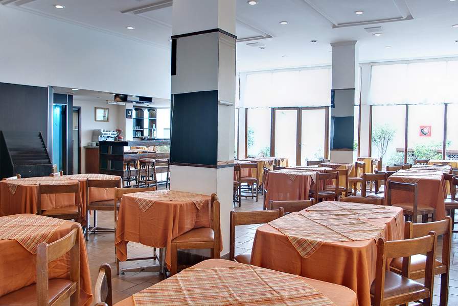 Comedor Hotel Cosmos Mar Del Plata Buenos Aires