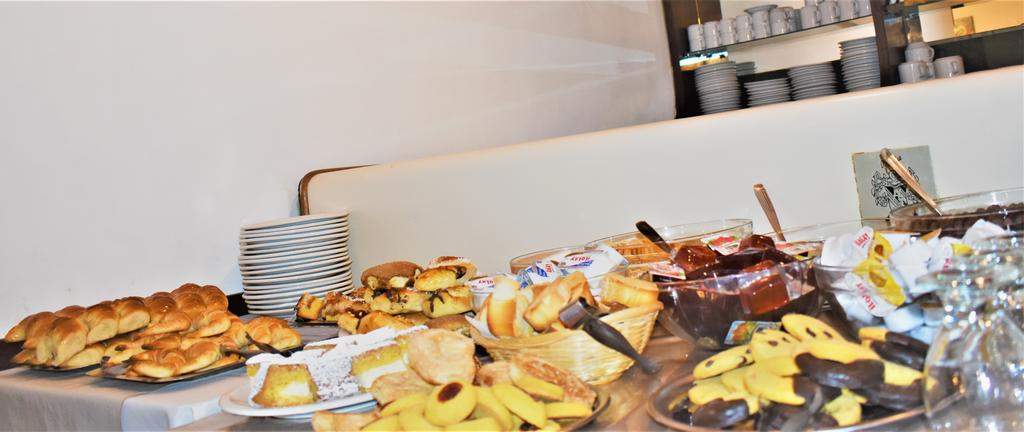 Desayuno Hotel Gran Augusto Mar Del Plata Buenos Aires