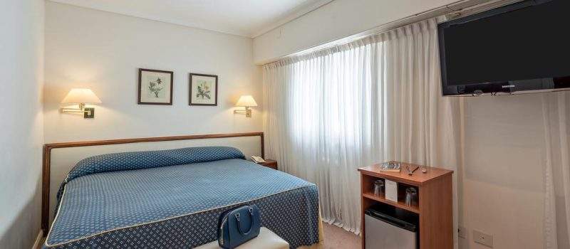 Dormitorio Matrimonial Hotel Iruna Mar Del Plata Buenos Aires