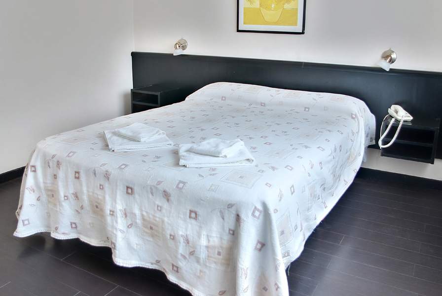 Dormitorios Hotel Cosmos Mar Del Plata Buenos Aires