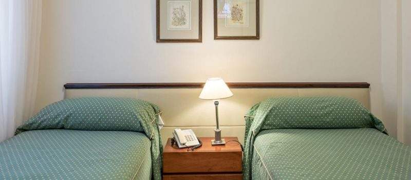Habitacion Personas Hotel Iruna Mar Del Plata Buenos Aires