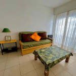 Alquiler Departamento Amplio Al Frente En Zona Plaza Colón