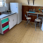 Captura pantalla habitacion cocina y bano privado barrio perla