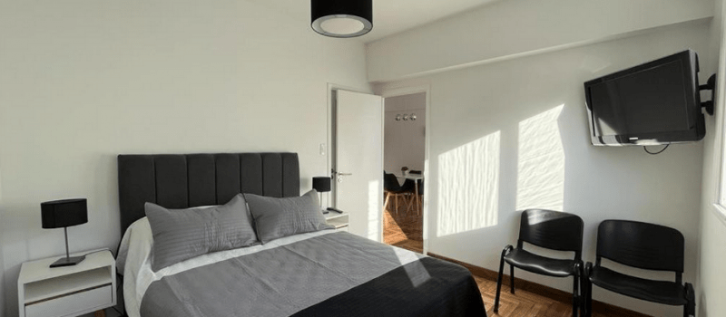 Alquiler de Departamento Impecable. Plaza Colon Con Balcon A La Calle en Mar del Plata Buenos Aires Argentina